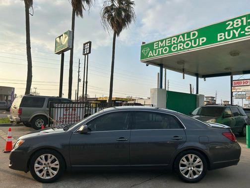 2009 Toyota Avalon XLS