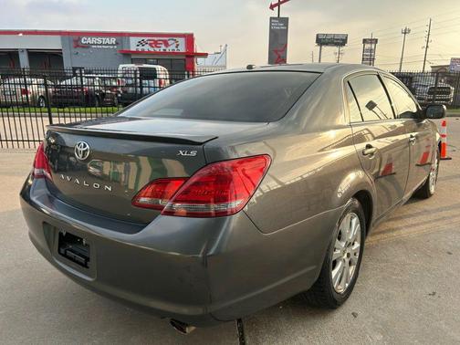 2009 Toyota Avalon XLS