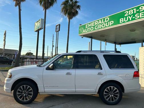 2017 Lincoln Navigator Select