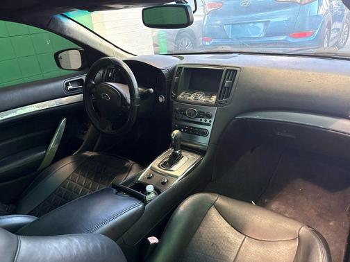 2012 INFINITI G37 Journey