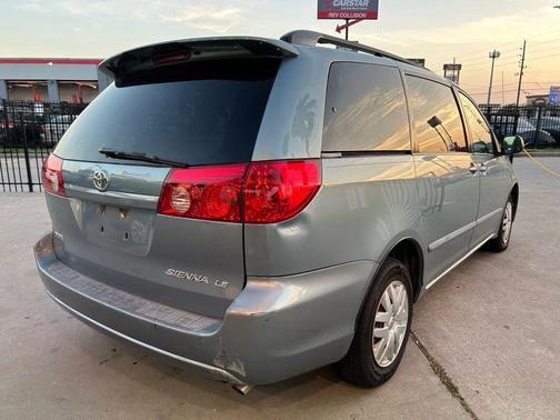 2006 Toyota Sienna LE