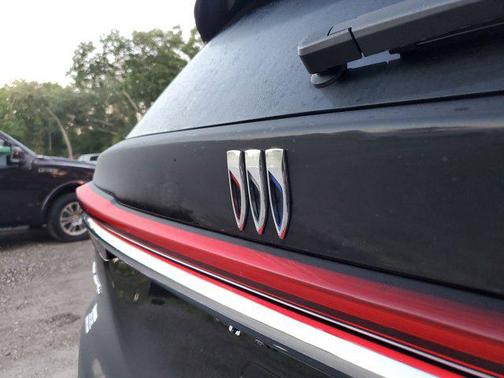 2025 Buick Enclave Preferred FWD