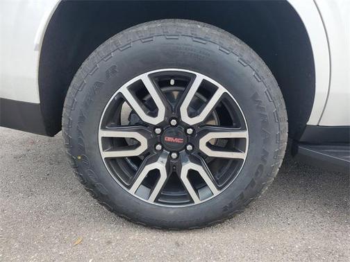 2024 GMC Yukon 4WD AT4