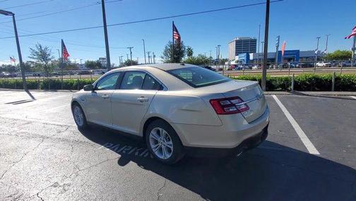 2018 Ford Taurus SEL