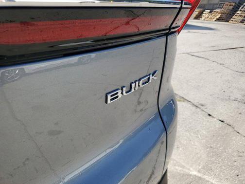 2025 Buick Enclave Preferred FWD