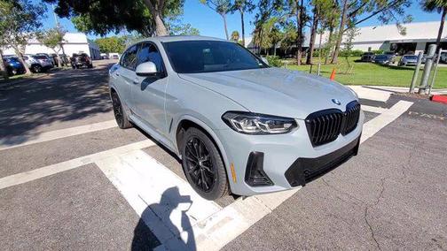 2023 BMW X4 xDrive30i