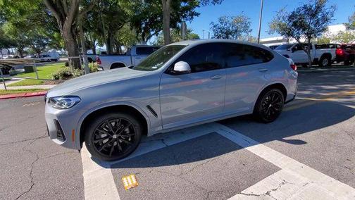 2023 BMW X4 xDrive30i