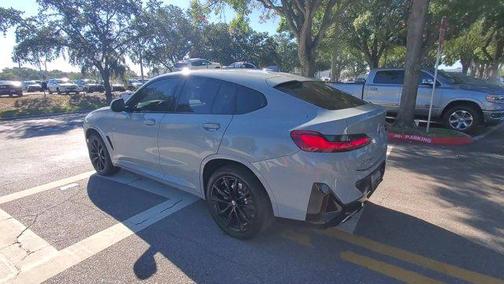 2023 BMW X4 xDrive30i