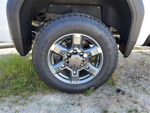 2025 GMC Sierra 2500 SLT