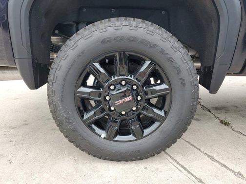 2025 GMC Sierra 2500 AT4