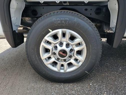 Summit White 2026 GMC Sierra 2500 Pro