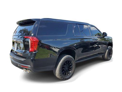 2023 GMC Yukon XL 4WD AT4