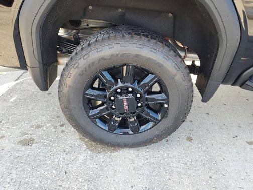 2025 GMC Sierra 2500 AT4