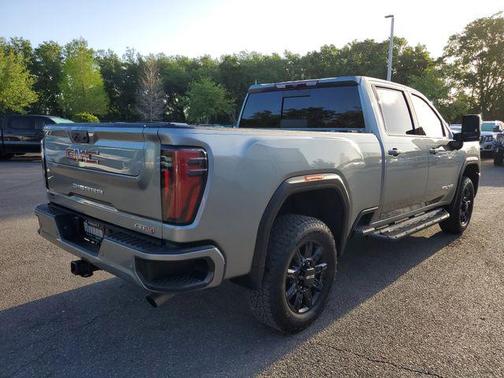 Sterling Metallic 2024 GMC Sierra 2500 AT4