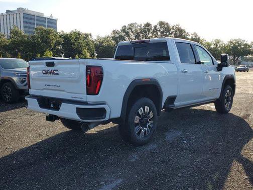 2025 GMC Sierra 2500 Denali