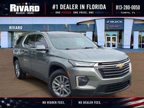 Silver Sage Metallic 2023 Chevrolet Traverse LT Cloth