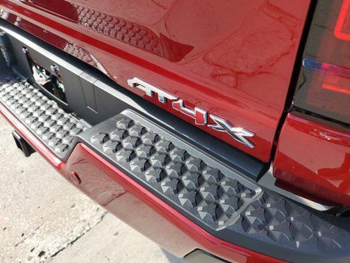 2025 GMC Canyon Base