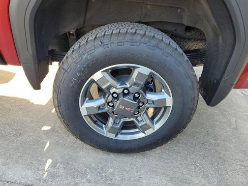 2025 GMC Sierra 2500 SLT