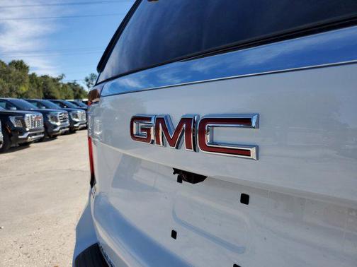 2026 GMC Yukon XL 2WD Elevation