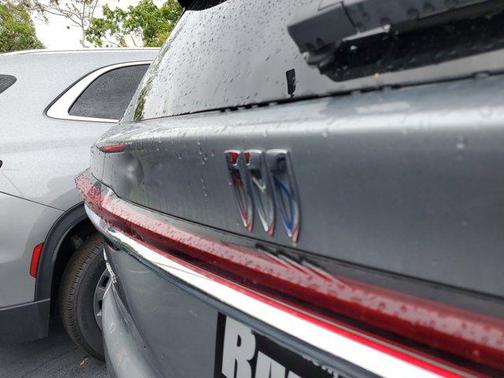 2025 Buick Enclave Preferred FWD