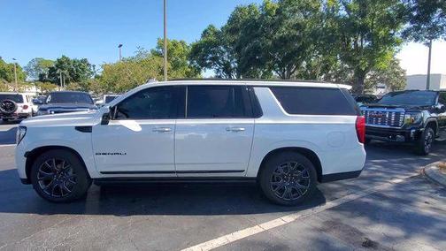 2023 GMC Yukon XL Denali