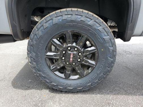 Thunderstorm Gray 2025 GMC Sierra 2500 AT4X