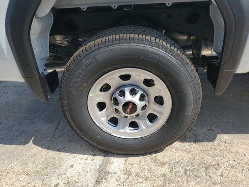 2025 GMC Sierra 2500 Base
