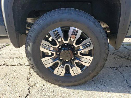 2025 GMC Sierra 2500 Denali