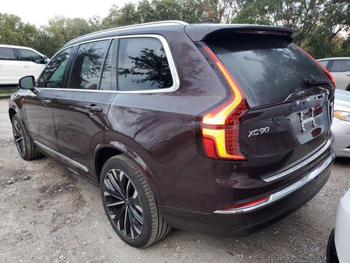 2025 Volvo XC90 B6 Ultra