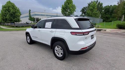 2022 Jeep Grand Cherokee Laredo