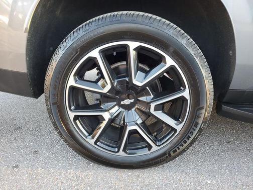 2021 Chevrolet Suburban RST