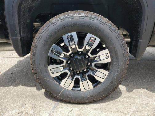 2025 GMC Sierra 2500 Denali