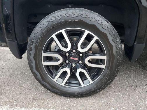 2025 GMC Sierra 1500 AT4