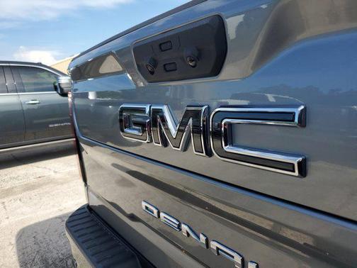 2025 GMC Sierra 2500 Denali Ultimate