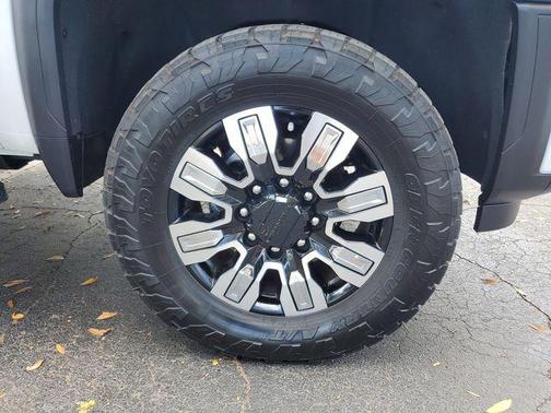 2024 GMC Sierra 2500 Denali