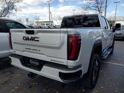 2024 GMC Sierra 2500 Denali