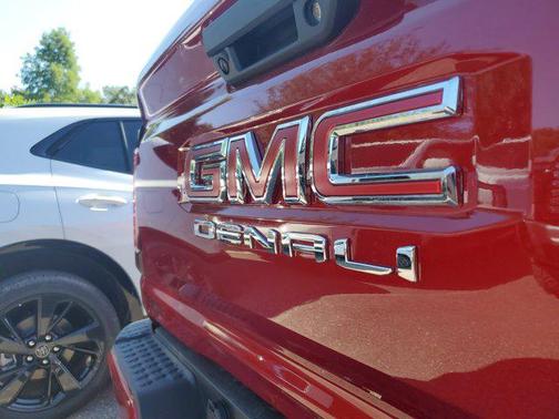 2025 GMC Canyon Denali