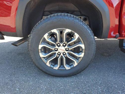 2025 GMC Canyon Denali