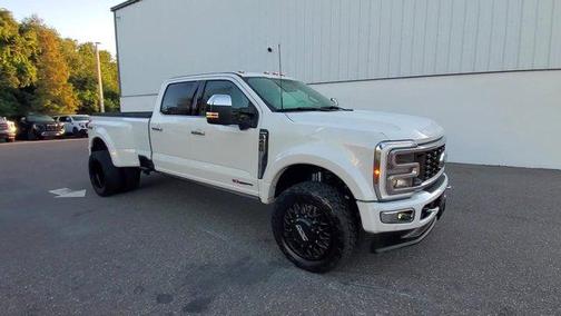 2024 Ford F-450 Limited