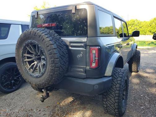 Carbonized Gray Metallic 2022 Ford Bronco Outer Banks