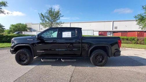 2024 GMC Sierra 1500 AT4X