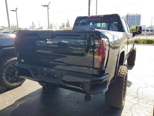 2025 GMC Sierra 2500 AT4