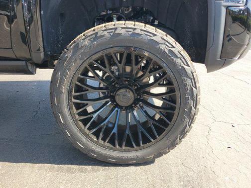 2025 GMC Sierra 2500 AT4