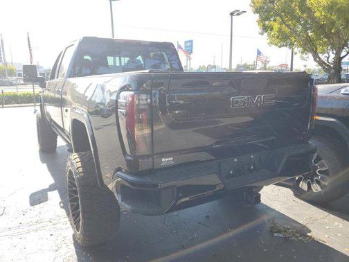 2025 GMC Sierra 2500 AT4