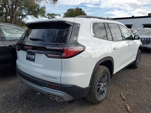 2026 GMC Acadia Elevation FWD