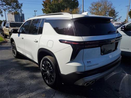 2024 Chevrolet Traverse LT