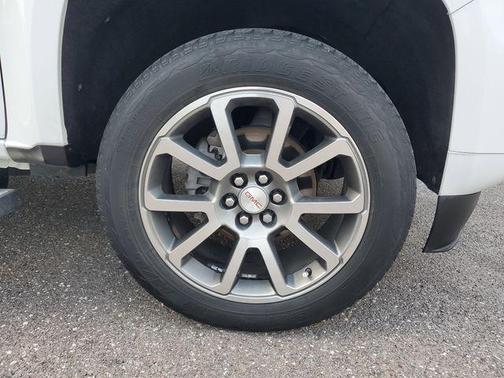 Summit White 2021 GMC Canyon Denali