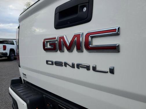 Summit White 2021 GMC Canyon Denali