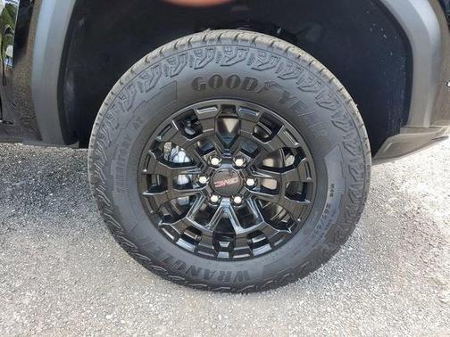 Onyx Black 2026 GMC Canyon Elevation