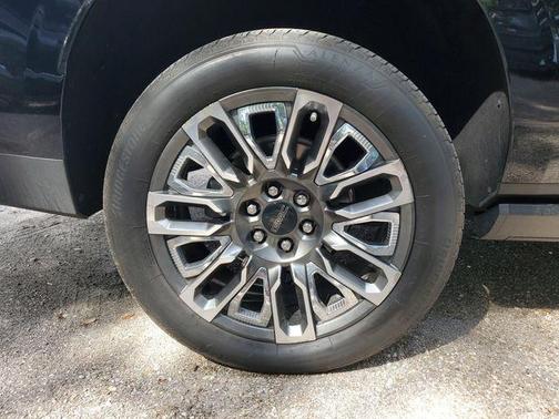 Onyx Black 2023 GMC Yukon XL Denali Ultimate